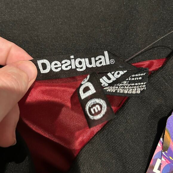 DESIGUAL NWT $74 Gemma Black Laser Cut Pull-on Mini Shirt Size M (US Size S) - Picture 8 of 12